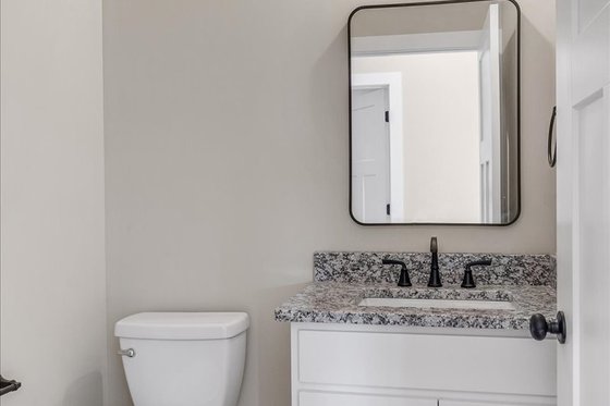 Interior - Bathroom for Craftsman House Plan #20-1220 - 3 bed, 2.5 bath