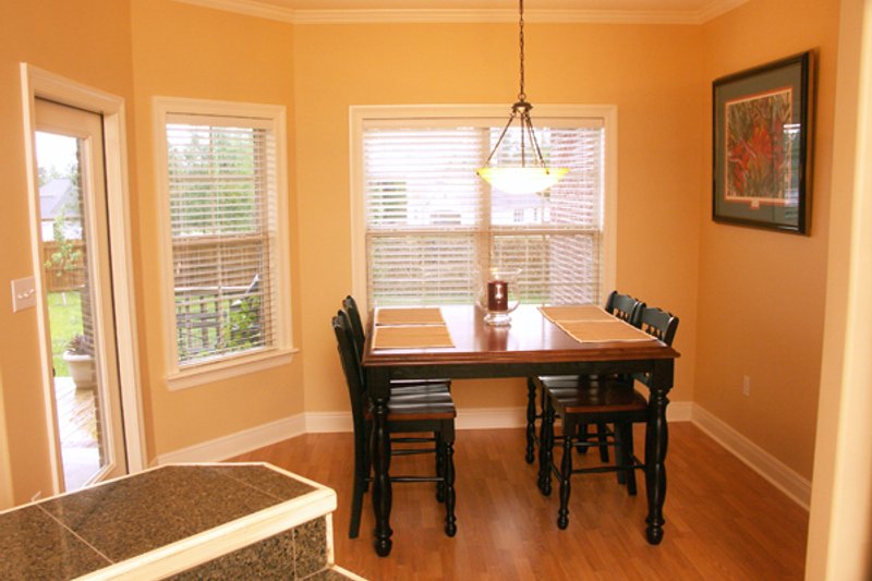 Dream House Plan - Photo 8 for Traditional House Plan #21-252 - 3 bed, 2.5 bath