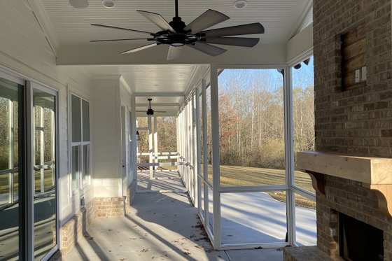 Exterior - Covered Porch for Craftsman House Plan #437-111 - 4 bed, 3.5 bath