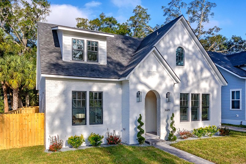 Architectural House Design - Exterior - Front Elevation 3 for Traditional House Plan #461-82 - 4 bed, 3 bath