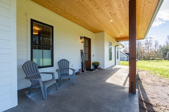 Photo 4 for Farmhouse House Plan #1070-85 - 4 bed, 2.5 bath