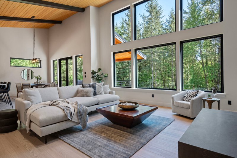 Dream House Plan - Interior - Family Room 1 for Contemporary House Plan #1070-215 - 3 bed, 3 bath