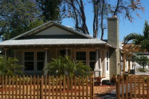 Photo 3 for Craftsman House Plan #550-1 - 3 bed, 2 bath