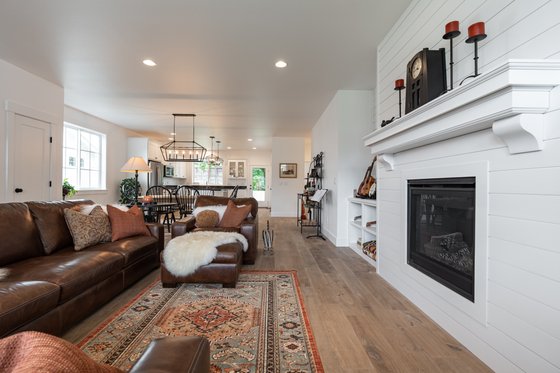 Photo 3 for Craftsman House Plan #1070-98 - 3 bed, 2 bath