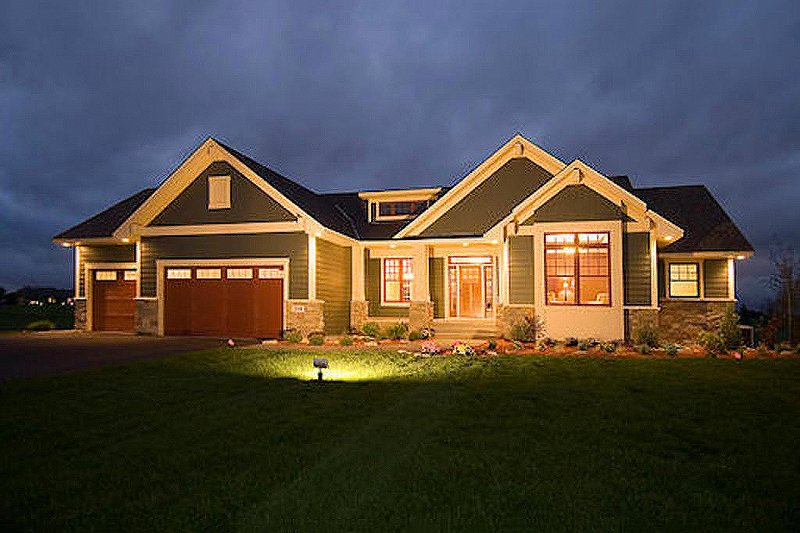 Home Plan - Craftsman style, Bungalow design, elevation