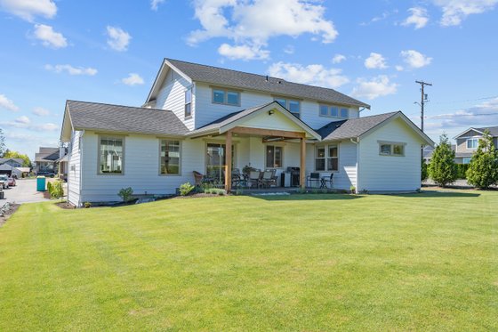 Photo 38 for Craftsman House Plan #1070-131 - 3 bed, 2.5 bath