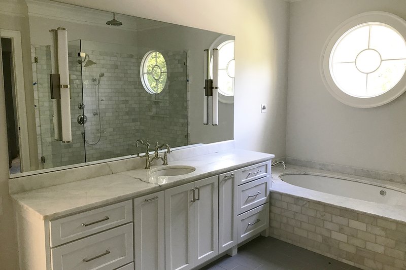 House Plan Design - Interior - Master Bathroom for Traditional House Plan #437-86 - 4 bed, 3.5 bath