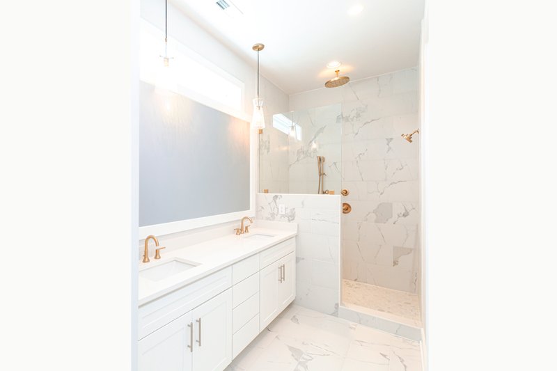 Dream House Plan - Interior - Master Bathroom 1 for Modern House Plan #1085-4 - 3 bed, 2.5 bath