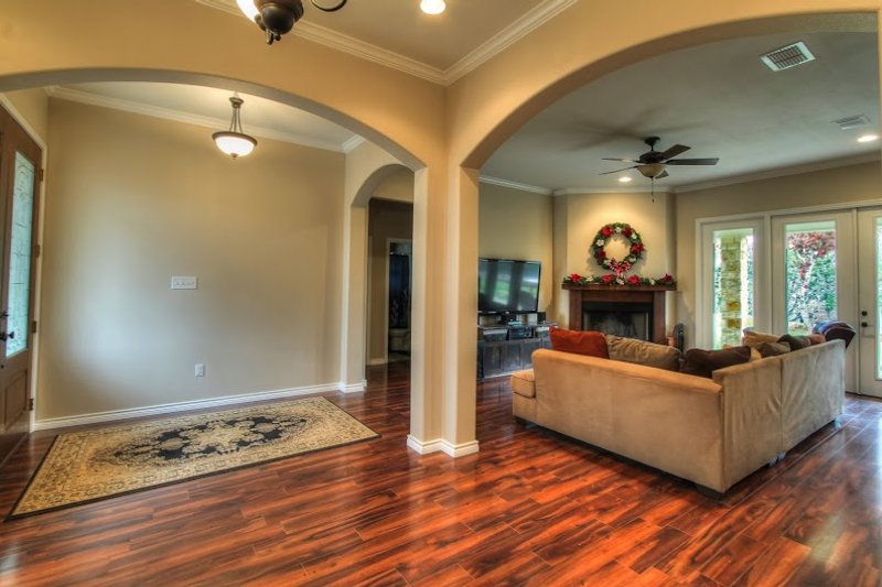 Dream House Plan - Interior - Family Room 2 for European House Plan #430-52 - 3 bed, 2 bath