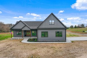 Farmhouse Exterior - Front Elevation Plan #123-122