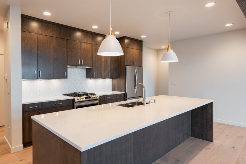 Dream House Plan - Interior - Kitchen 2 for Contemporary House Plan #1070-14 - 3 bed, 2.5 bath