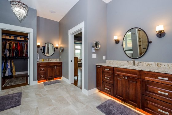 Interior - Master Bathroom for Ranch House Plan #70-1501 - 4 bed, 4 bath