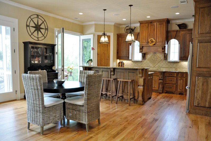 House Plan Design - Interior - Kitchen for Craftsman House Plan #437-60 - 4 bed, 3.5 bath