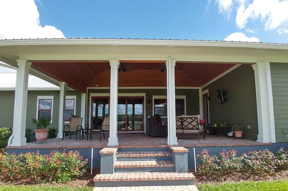 Exterior - Covered Porch for Ranch House Plan #1058-173 - 3 bed, 3 bath