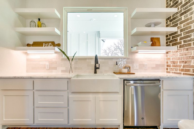 Architectural House Design - Interior - Kitchen 2 for Farmhouse House Plan #430-215 - 4 bed, 3 bath