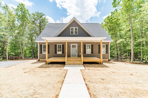 Craftsman Exterior - Front Elevation Plan #1116-31