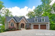 Traditional Style House Plan - 4 Beds 4 Baths 2607 Sq/Ft Plan #929-980 