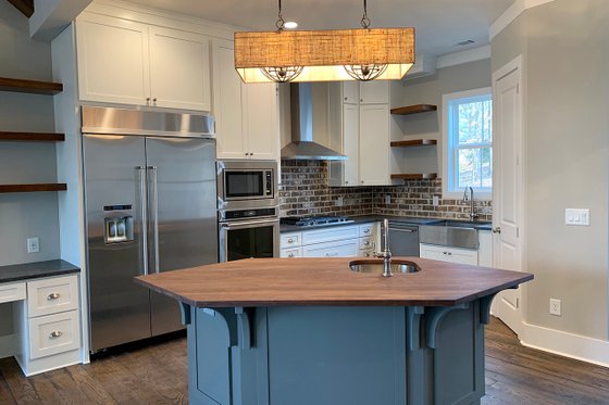 Interior - Kitchen 1 for Farmhouse House Plan #437-97 - 3 bed, 3.5 bath