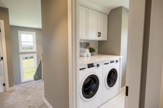 Interior - Laundry for Craftsman House Plan #51-1525 - 3 bed, 2.5 bath
