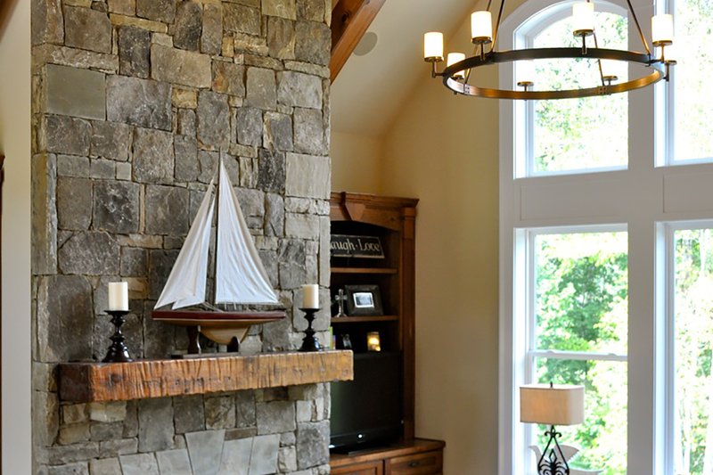 House Plan Design - Interior - Family Room 2 for Craftsman House Plan #437-60 - 4 bed, 3.5 bath