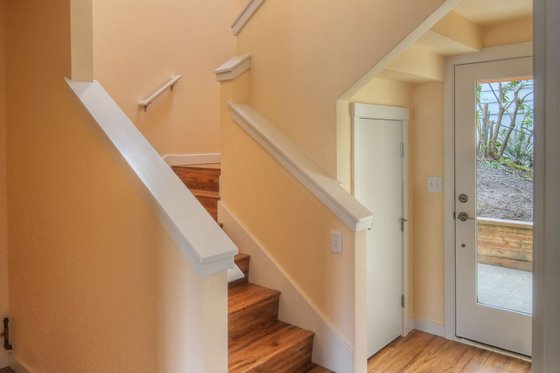 Interior - Entry for Cottage House Plan #890-3 - 2 bed, 1 bath