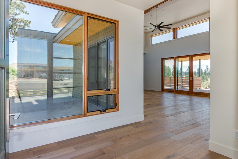 Architectural House Design - Interior - Entry for Contemporary House Plan #892-22 - 3 bed, 3.5 bath