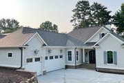 Craftsman Style House Plan - 4 Beds 4 Baths 3326 Sq/Ft Plan #437-122 