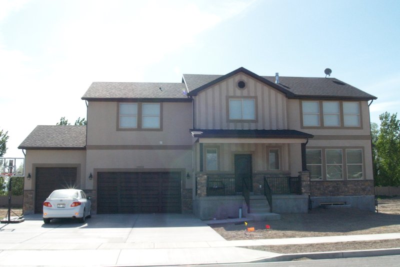 Architectural House Design - Exterior - Front Elevation 5 for Traditional House Plan #1060-15 - 4 bed, 3.5 bath