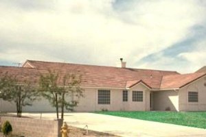 Ranch Exterior - Front Elevation Plan #1-615