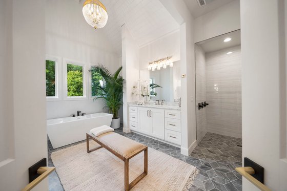 Interior - Master Bathroom 3 for Traditional House Plan #1098-8 - 4 bed, 4.5 bath