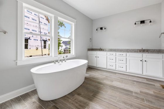 Interior - Master Bathroom 1 for Country House Plan #1080-5 - 4 bed, 3.5 bath