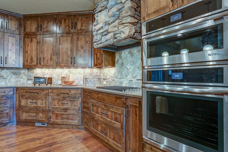 Dream House Plan - Interior - Kitchen 2 for Craftsman House Plan #892-29 - 3 bed, 3.5 bath