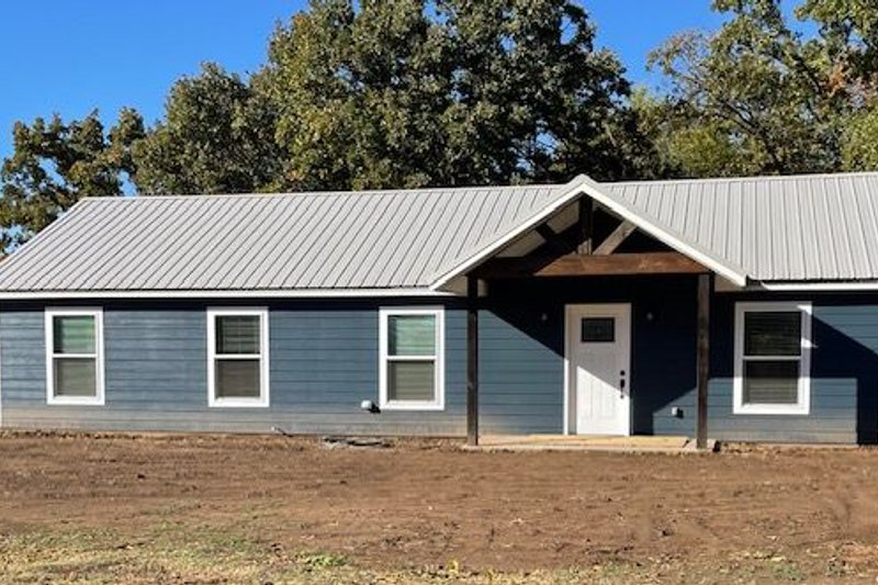House Blueprint - Ranch Photo Plan #932-570