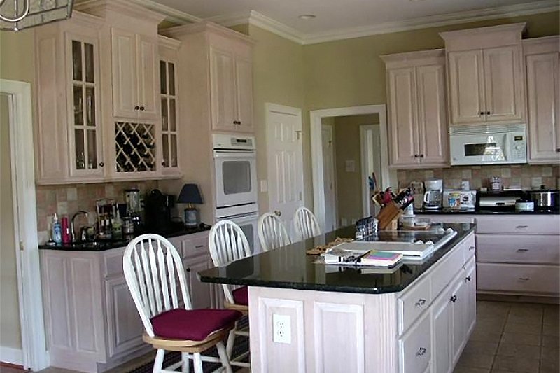 Dream House Plan - Interior - Kitchen for Country House Plan #137-143 - 3 bed, 3 bath