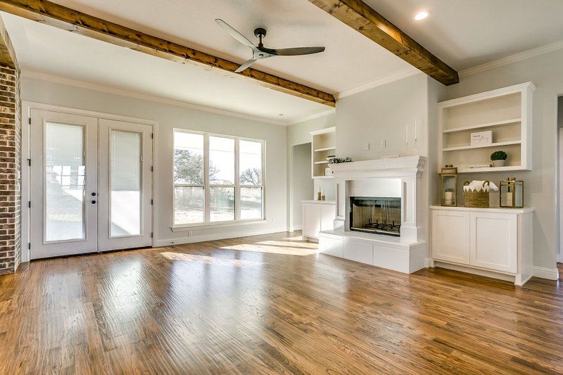 Architectural House Design - Interior - Family Room for Farmhouse House Plan #430-215 - 4 bed, 3 bath