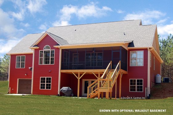 Exterior - Rear Elevation for Traditional House Plan #929-965 - 4 bed, 3 bath
