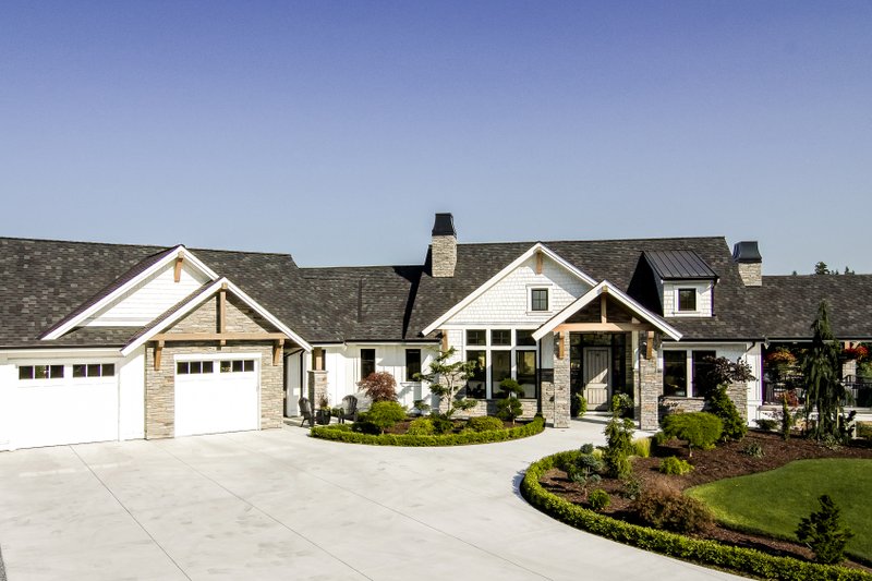 Farmhouse Style House Plan - 4 Beds 3.5 Baths 4854 Sq/Ft Plan #1114-93
