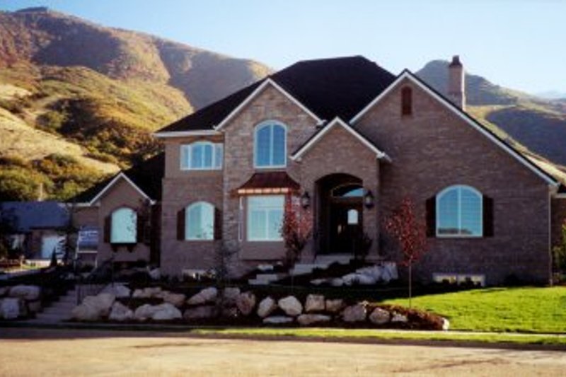 Home Plan - European Exterior - Front Elevation Plan #5-202