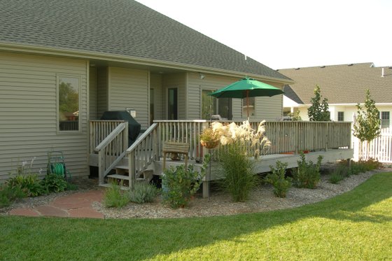 Exterior - Rear Elevation for Traditional House Plan #20-2371 - 3 bed, 2 bath