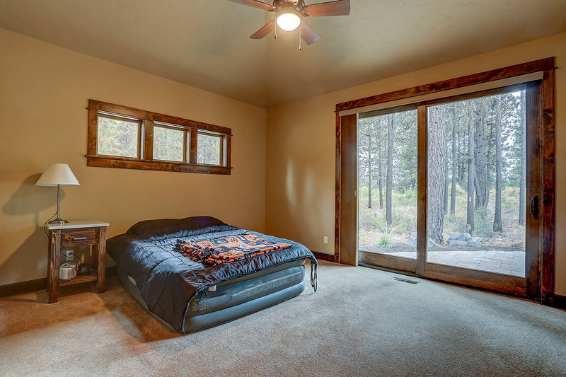 Dream House Plan - Interior - Master Bedroom for Craftsman House Plan #892-29 - 3 bed, 3.5 bath