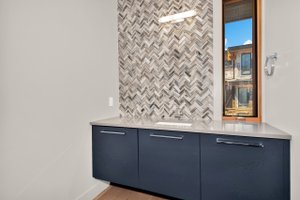 Interior - Bathroom for Modern House Plan #892-45 - 4 bed, 4.5 bath