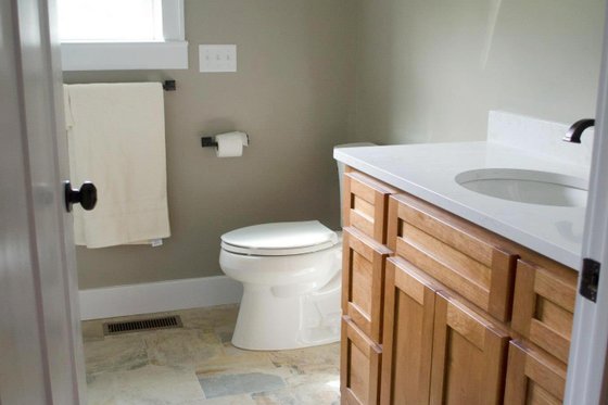 Interior - Bathroom for Craftsman House Plan #932-10 - 3 bed, 2.5 bath