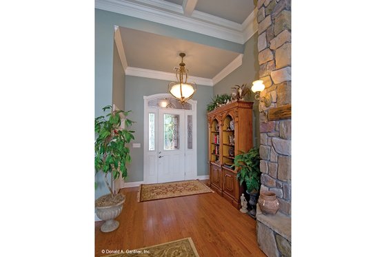 Interior - Entry for Ranch House Plan #929-995 - 2 bed, 2 bath