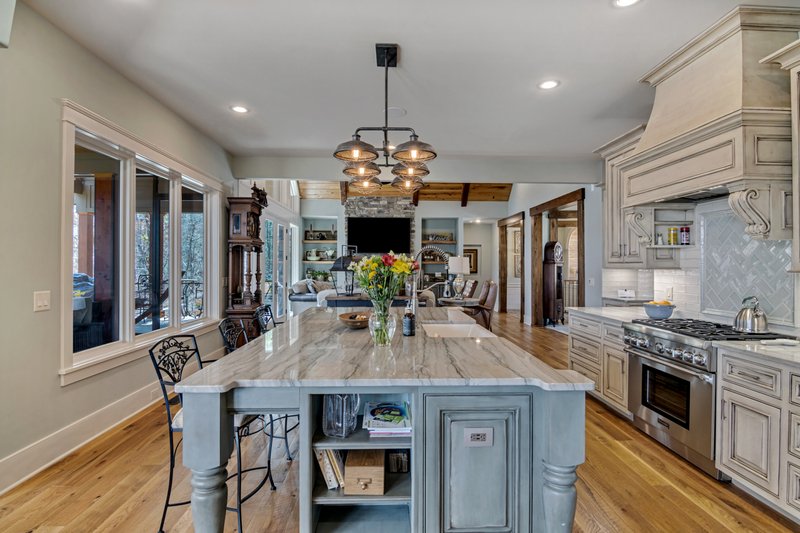 House Plan Design - Interior - Kitchen for Craftsman House Plan #54-438 - 4 bed, 3.5 bath
