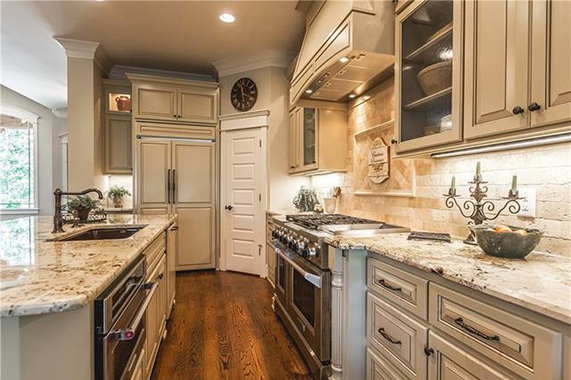 Home Plan - Interior - Kitchen 3 for Craftsman House Plan #120-184 - 4 bed, 3.5 bath