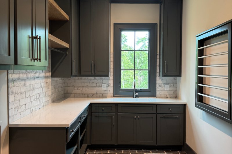 Home Plan - Interior - Laundry for Farmhouse House Plan #437-139 - 4 bed, 5 bath