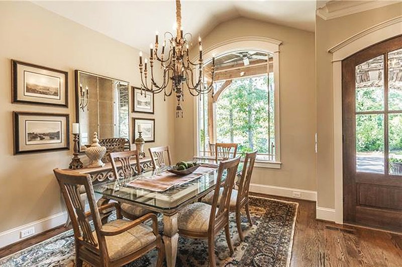Home Plan - Interior - Dining Room 1 for Craftsman House Plan #120-184 - 4 bed, 3.5 bath