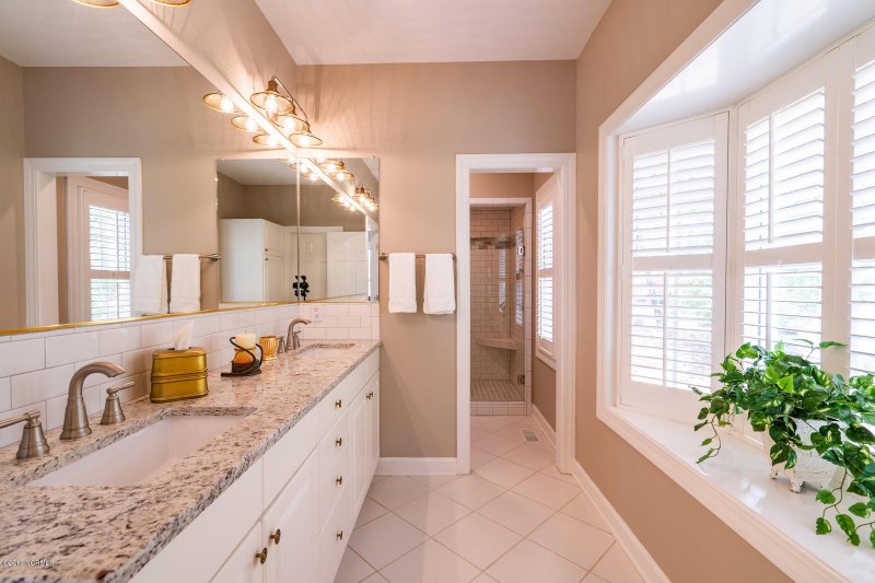 Home Plan - Photo 9 for Southern House Plan #137-246 - 4 bed, 3 bath