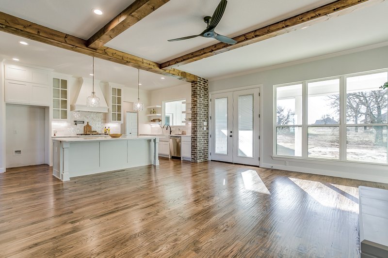 Architectural House Design - Interior - Kitchen for Farmhouse House Plan #430-215 - 4 bed, 3 bath
