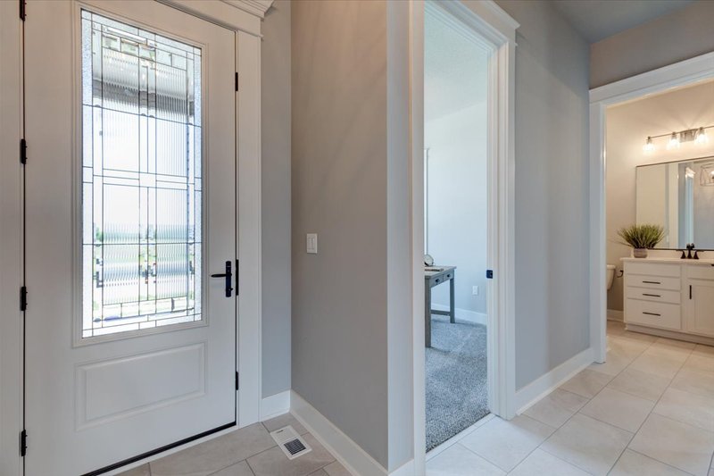 Dream House Plan - Interior - Entry for Modern House Plan #20-2475 - 3 bed, 2 bath